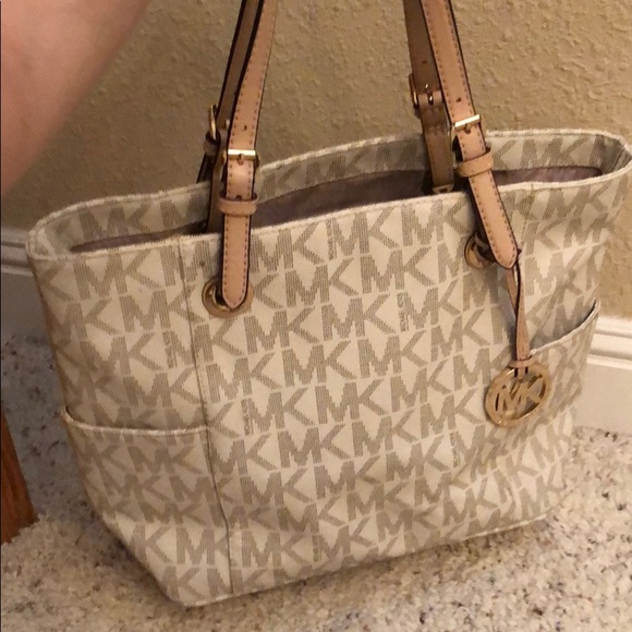 Michael Kors Handbags - Michael kors handbag